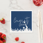 Abschluss-Glückwünsche mit weißen Kappen Serviette (Beispiel)