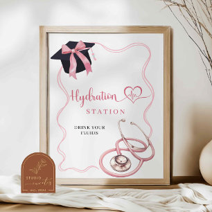 Abschluss-Hydratation-Station für Rosa Bow Nurse Poster