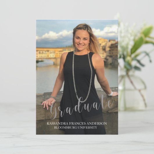 Abschluss in Silver Script Foto Abschluss Einladung (Stehend Vorderseite)