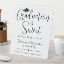 Abschluss ist Sweet Minimalistisches Schwarz-weiße