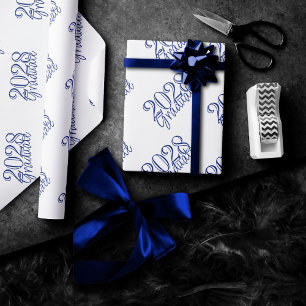 Abschluss Jahr Basic White on Blue Celebration Geschenkpapier