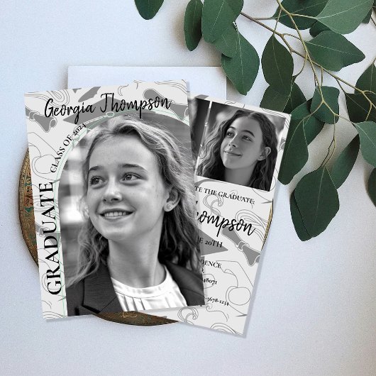 Abschluss mit schwarzem und weißem Foto Uni Einladung