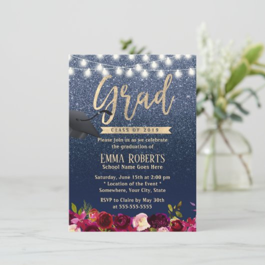 Abschluss Modernes Navy Blue Burgundy Rote Floral Einladung (Stehend Vorderseite)