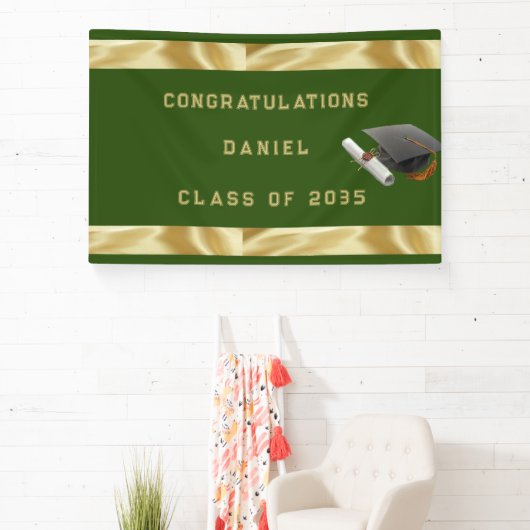 Abschluss Mortar Board Green und Gold Banner (InSitu)