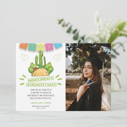 Abschluss Muchas Gracias Fiesta Dankeskarte (Stehend Vorderseite)