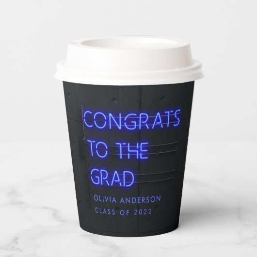 Abschluss Neon Blue Typografie moderne Glückwunsch Pappbecher (Rückseite)