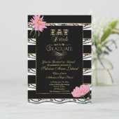 Abschluss Pink Daisis Schwarze Schnürsenkel Weiße  Einladung (Stehend Vorderseite)