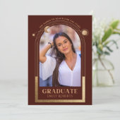 Abschluss Red Gold Sun Moon Stars Grad Foto Einladung (Stehend Vorderseite)