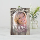 Abschluss Rustic Shiplap Modernes Script Foto Dankeskarte (Stehend Vorderseite)