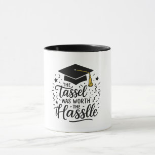 "Abschluss Tasse - Graduate Holding Cap Illustrati