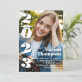 Abschluss Typografie Foto QR Code Social Media Einladung (Stehend Vorderseite)