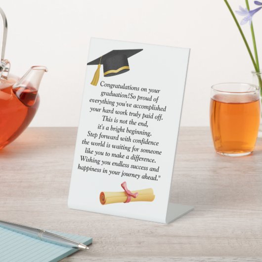 Abschluss Universell Design für alle Altersgruppen Sockelschild (In SItu)