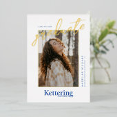 Abschlussfeier der Kettering-Universität Folieneinladung (Stehend vorne)