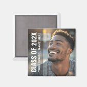 Abschlussfoto eines Studenten mit moderner dunkler Magnet (Vorderseite/Rückseite)