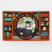 Abschlussfoto mit Bibliotheksthema Banner (Horizontal)