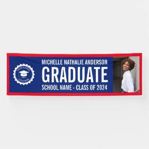 Abschlussfoto mit Schul-Logo Blau-Rote Banner