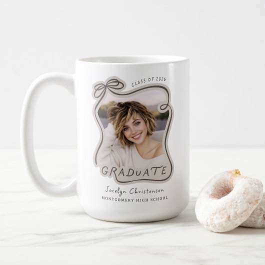 Abschlussklasse 2026 Benutzerdefiniertes Bogenfoto Kaffeetasse (Mit Donut)