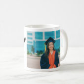 Abschlussklasse 2026 schwarze Typografie Abschluss Kaffeetasse (VorderseiteRechts)