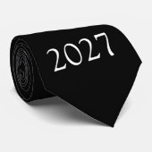 Abschlussmütze 2024 -monogrammiert krawatte (Gerollt)