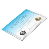 Abschlusszeugnis für Auszeichnungen von Mitarbeite Notizblock (angewinkelt)