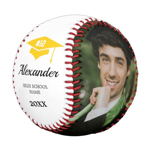 Absolvent der Hochschule für Baseballspieler Baseball (Schrägansicht)