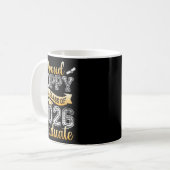 Absolvent stolz Mohn einer Klasse 2026 SeniorAbsol Kaffeetasse (Vorderseite Links)