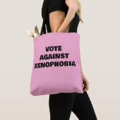 Abstimmung gegen Fremdenfeindlichkeit Totschlag Tasche (Von Nahem)