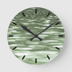 Abstract #3: Olive green blur Runde Wanduhr