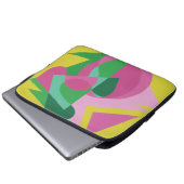 Abstract Balancing Act Laptop Sleeve – Multicolor (Vorne Knopf)