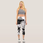 Abstract Black White Gray Capri Leggings (Vorderseite)