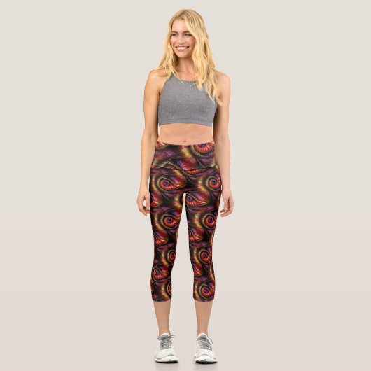 Abstract eyes in reds and purples capri leggings (Vorderseite)