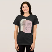 Abstract Face Art T-Shirt with Rose & Butterfly – Tri-Blend Shirt (Vorderseite voll)