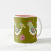 Abstract Farm Art Green Coffee Cup – Chicken & Egg Zweifarbige Tasse (VorderseiteRechts)