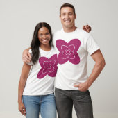 Abstract flower design with magenta petals T-Shirt (Unisex)