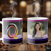 Abstract Fluid Letter Q Neon Feather Kaffeetasse