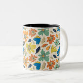 Abstract Hand-Drawn Boho Floral Pattern Zweifarbige Tasse (VorderseiteRechts)