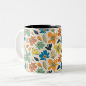 Abstract Hand-Drawn Boho Floral Pattern Zweifarbige Tasse (Vorderseite Links)