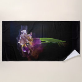 Abstract Iris Flower – Elegant Floral Art Strandtuch