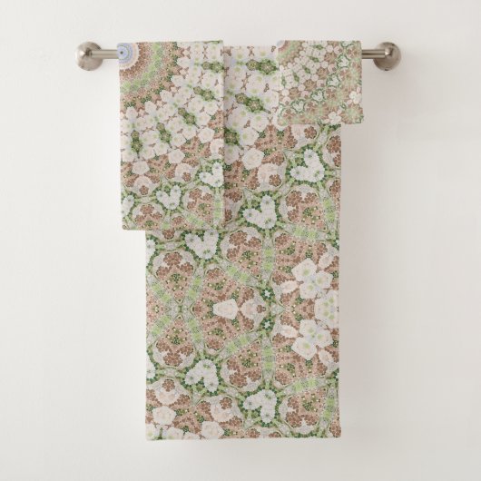 Abstract modern mosaic kaleidoscopic tile pattern badhandtuch set (Insitu)