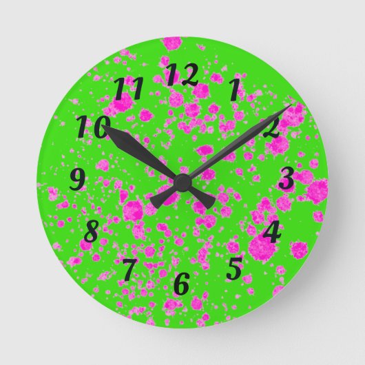 Abstract Neon Green and Purple Retro Wall Clock Runde Wanduhr (Vorderseite)