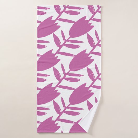Abstract pink bluebell flowers seamless pattern on badehandtuch (Badehandtuch)