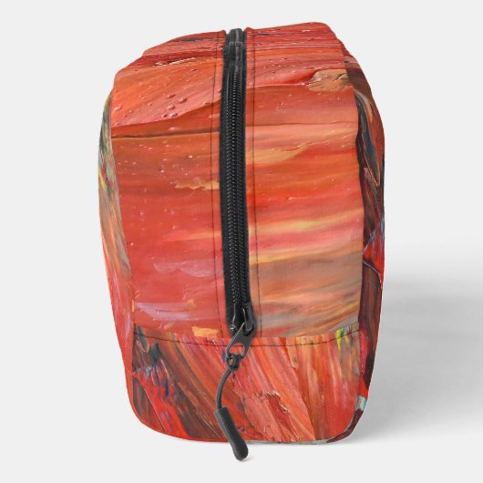 Abstract Vertical Gesture in Red Waschbeutel (Rechts)