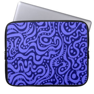 Abstrakt 041211 - Electric Blue on Deep Navy Laptopschutzhülle
