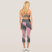 Abstrakt Art Pink Korallenkohle Grau Capri Leggings (Rückseite)