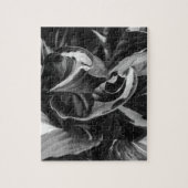 Abstrakt Black and White Curly Hosta Blätter Puzzle (Vertikal)
