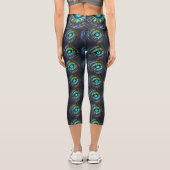 Abstrakt blaues grünes Auge Capri Leggings (Rückseite)