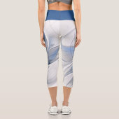 Abstrakt Blue Gray Fraktal Art Blume Capri Leggings (Rückseite)