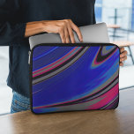 Abstrakt Blue Gray Magenta Fraktal Swirl Laptopschutzhülle<br><div class="desc">Dieses abstrakte Notebook-Gehäuse verfügt über ein Wirbles Fraktal Design in dunkelblau,  magenta,  schwarz und grau.</div>