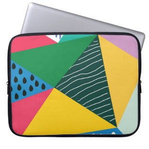 Abstrakt dreieckig: Geometrisches Vintages Dekor. Laptopschutzhülle