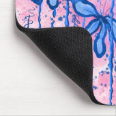 Abstrakt eingefärbte Blume Blau Rosa Mousepad (Ecke)